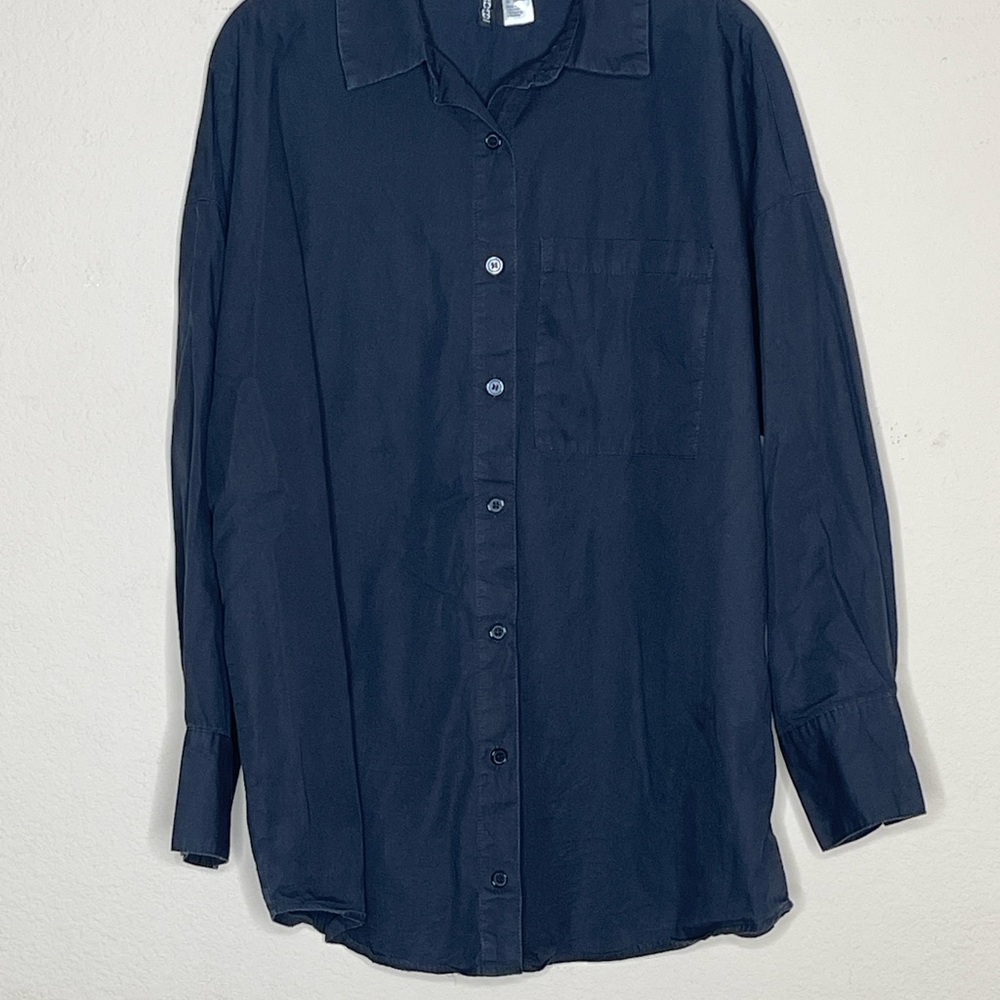 H&M Divided Black Casual Button Down Shirt Size S